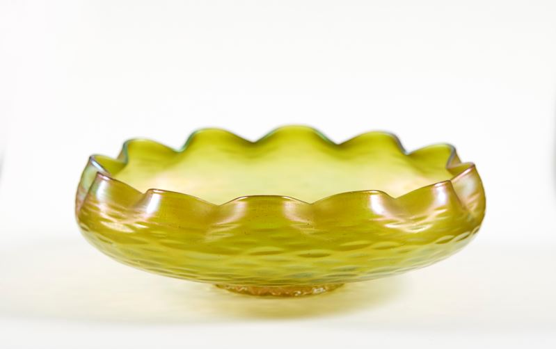 Loetz : Alzatina  - Auction Eclectic Homes: Glass and Silver - Fidelis Auctions