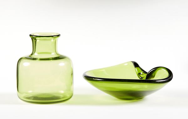 Lotto composto da vaso e svuotatsche