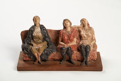 Tre Figure in Poltrona