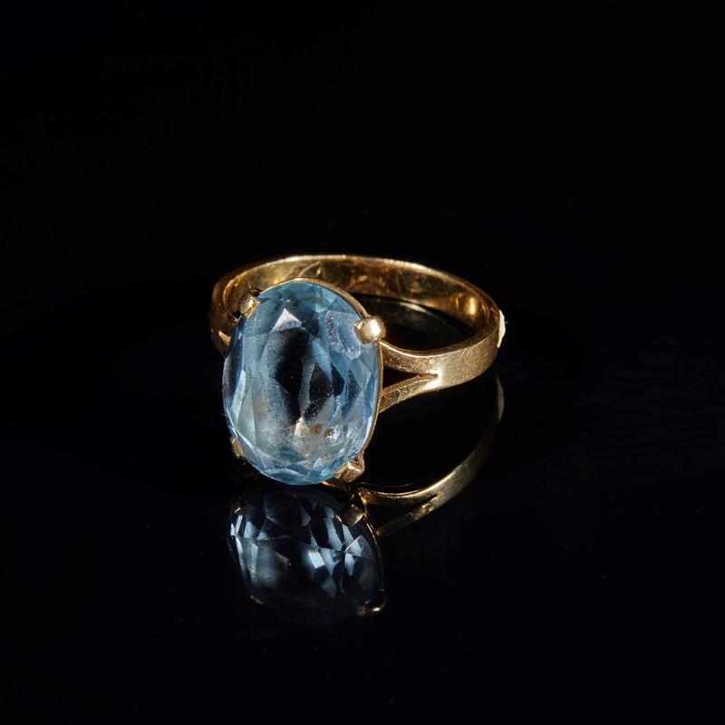 Anello in oro giallo  - Asta GIOIELLI E PREZIOSI - Fidelis Auctions