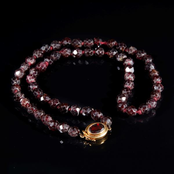 Lotto composto da tre collane