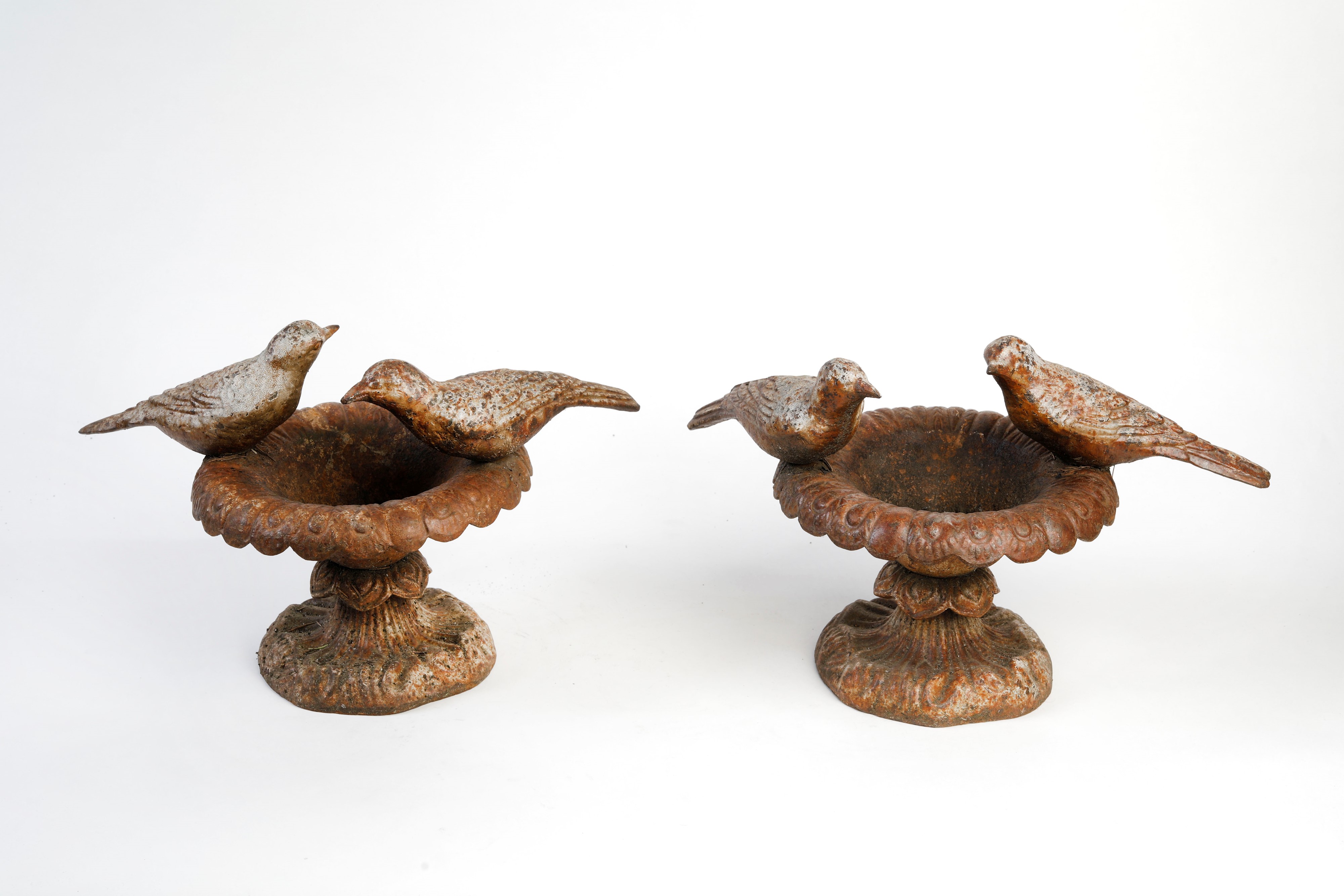 Sei ornamenti da giardino