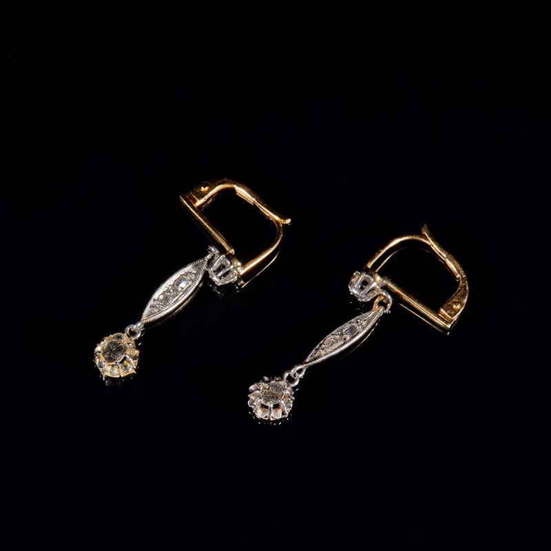 Orecchini in oro e argento  - Asta GIOIELLI E PREZIOSI - Fidelis Auctions