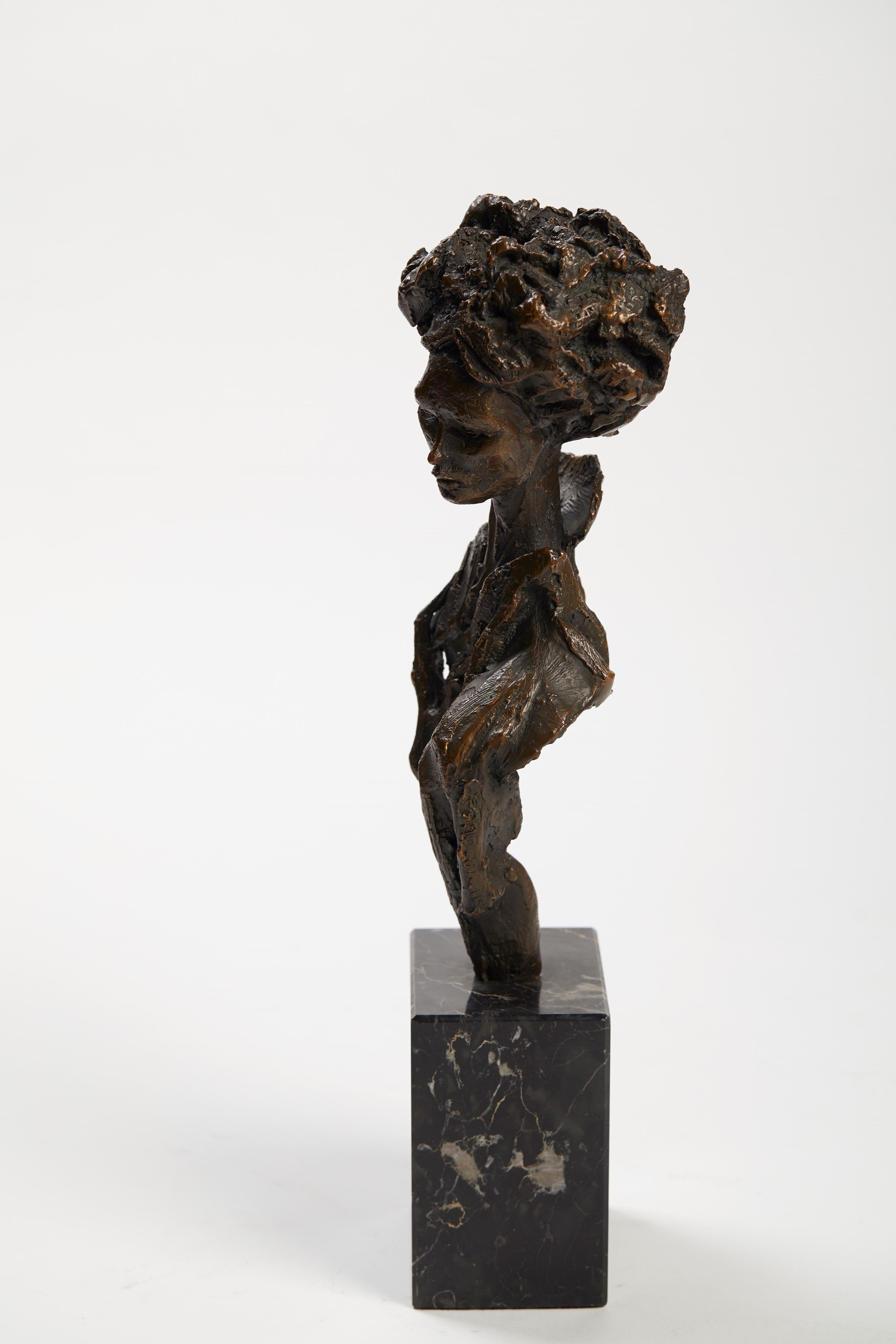 “Busto di donna”.