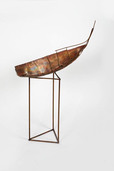 Barchetta, scultura in rame