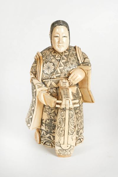 Okimono in avorio, Benzaiten, Giappone, periodo Meiji, cm 24×13,5×14,5