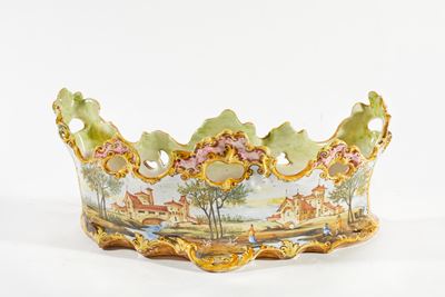 Svuotatasche/giardiniera a mezzaluna con decorazione a motivi vegetali