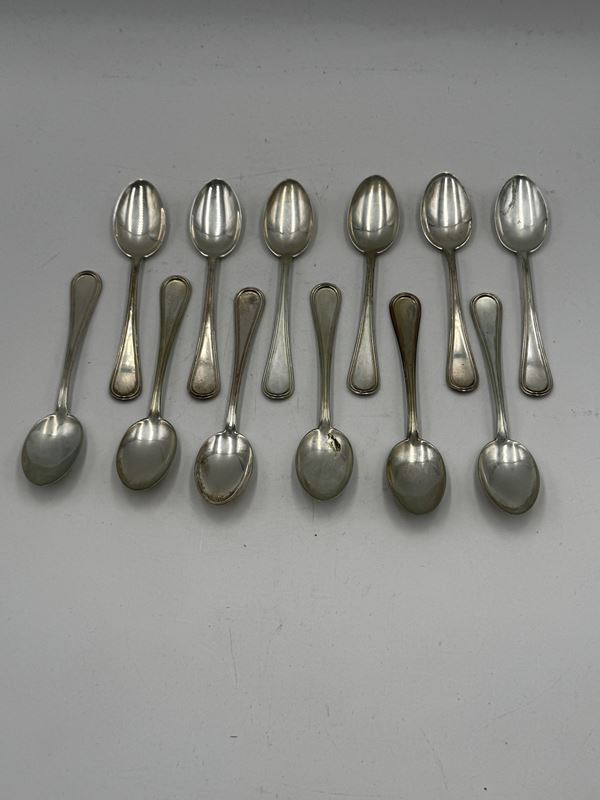 Set di 12 cucchiaini in argento 800