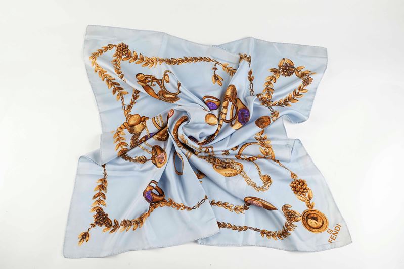 Fendi : Foulard Fendi  - Asta  Argenti, Fashion Vintage e Preziosi - Fidelis Auctions