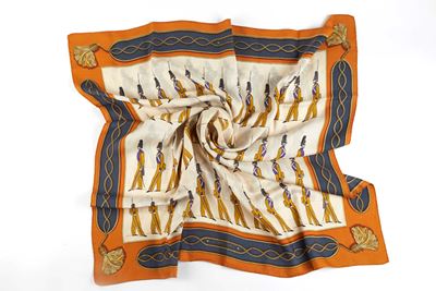 Foulard in seta con decorazione a soldati