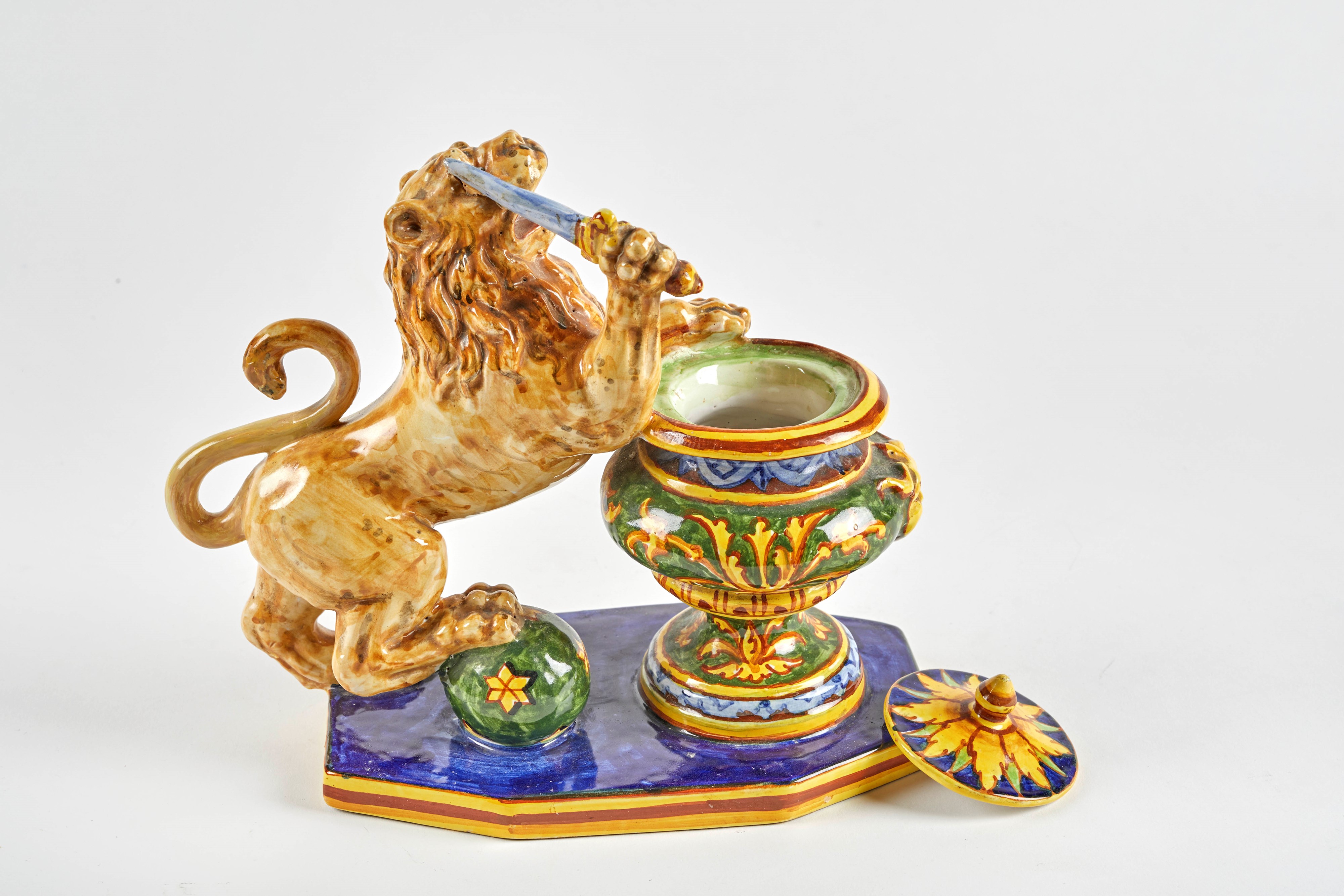Angelo Minghetti - Calamaio in ceramica policroma a forma di leone