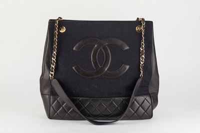 Borsa tote con doppio manico in pelle di vitello matelassé e tessuto (anni ’90)