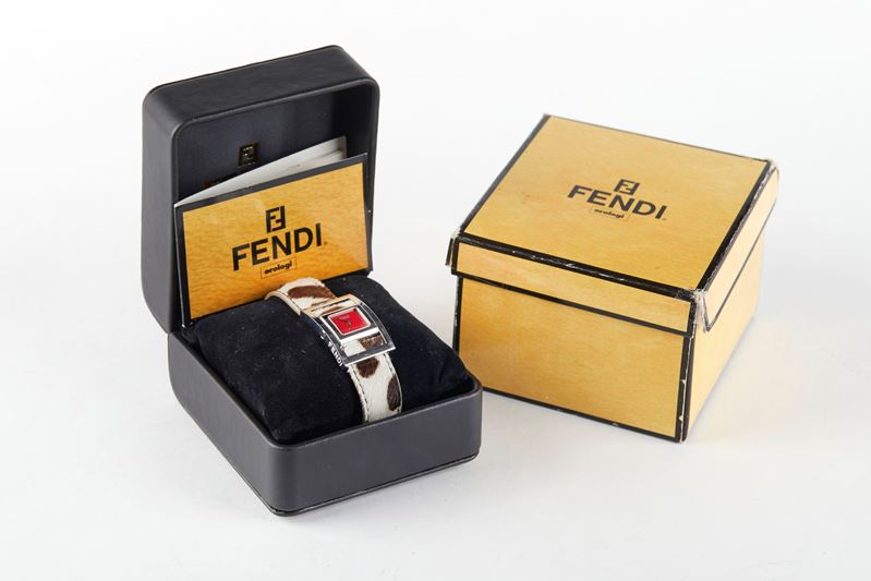 Fendi : Orologio modello Gyro F5000  - Asta  Argenti, Fashion Vintage e Preziosi - Fidelis Auctions