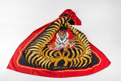 Foulard in seta con motivo di tigre