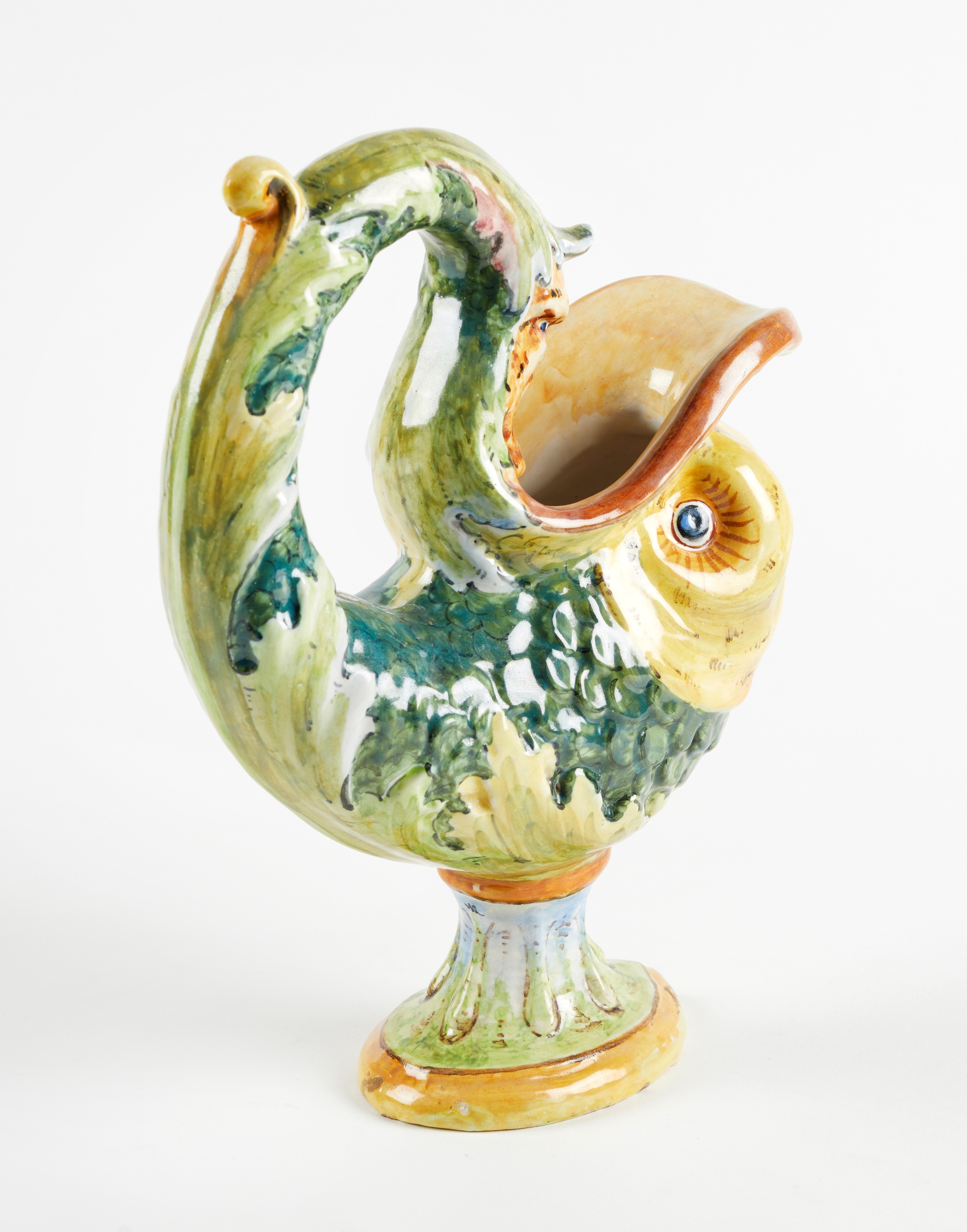 Angelo Minghetti - Versatoio in ceramica policroma a forma di delfino