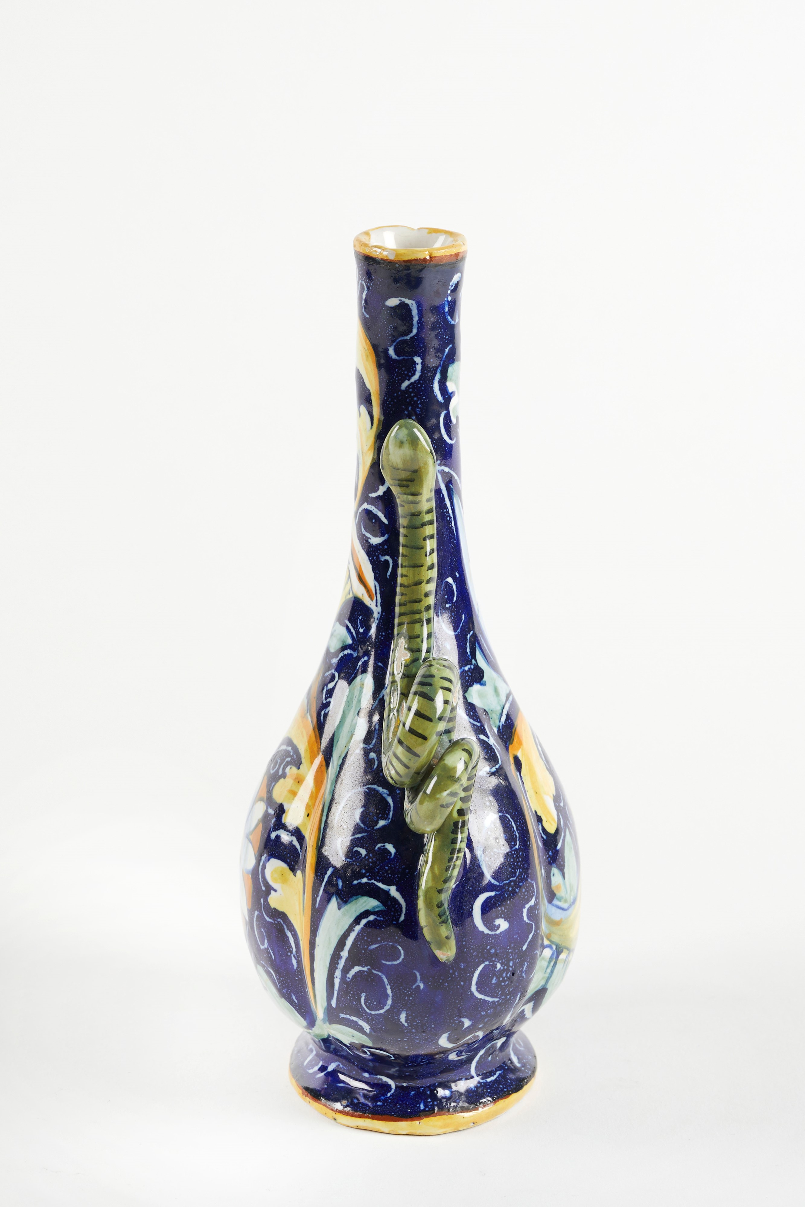 Angelo Minghetti - Vaso in ceramica policroma con decorazioni florali e serpenti