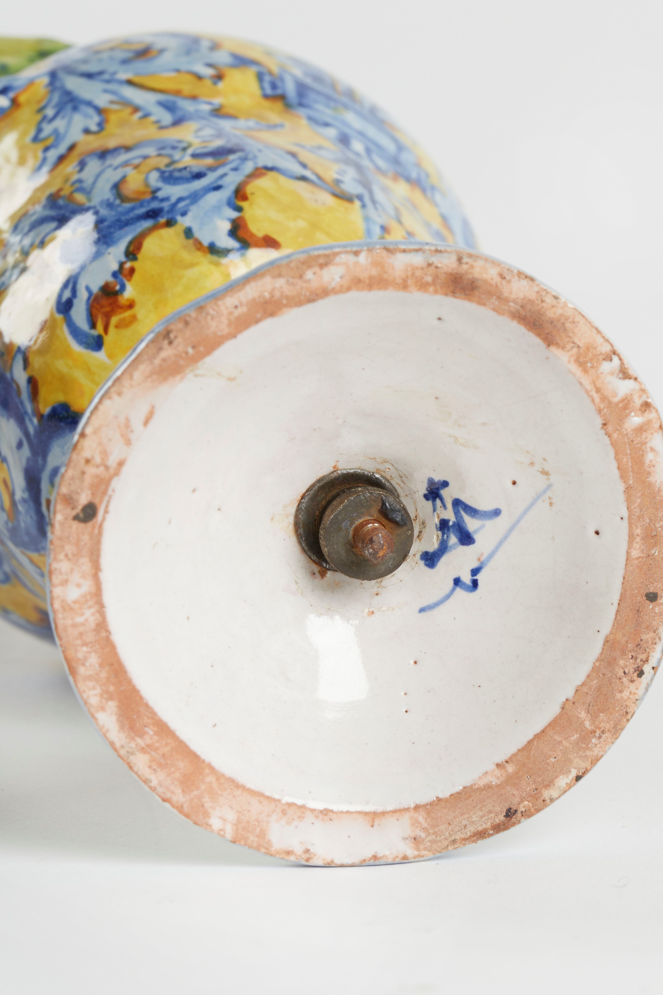 Angelo Minghetti - Coppia di vasi in ceramica policroma