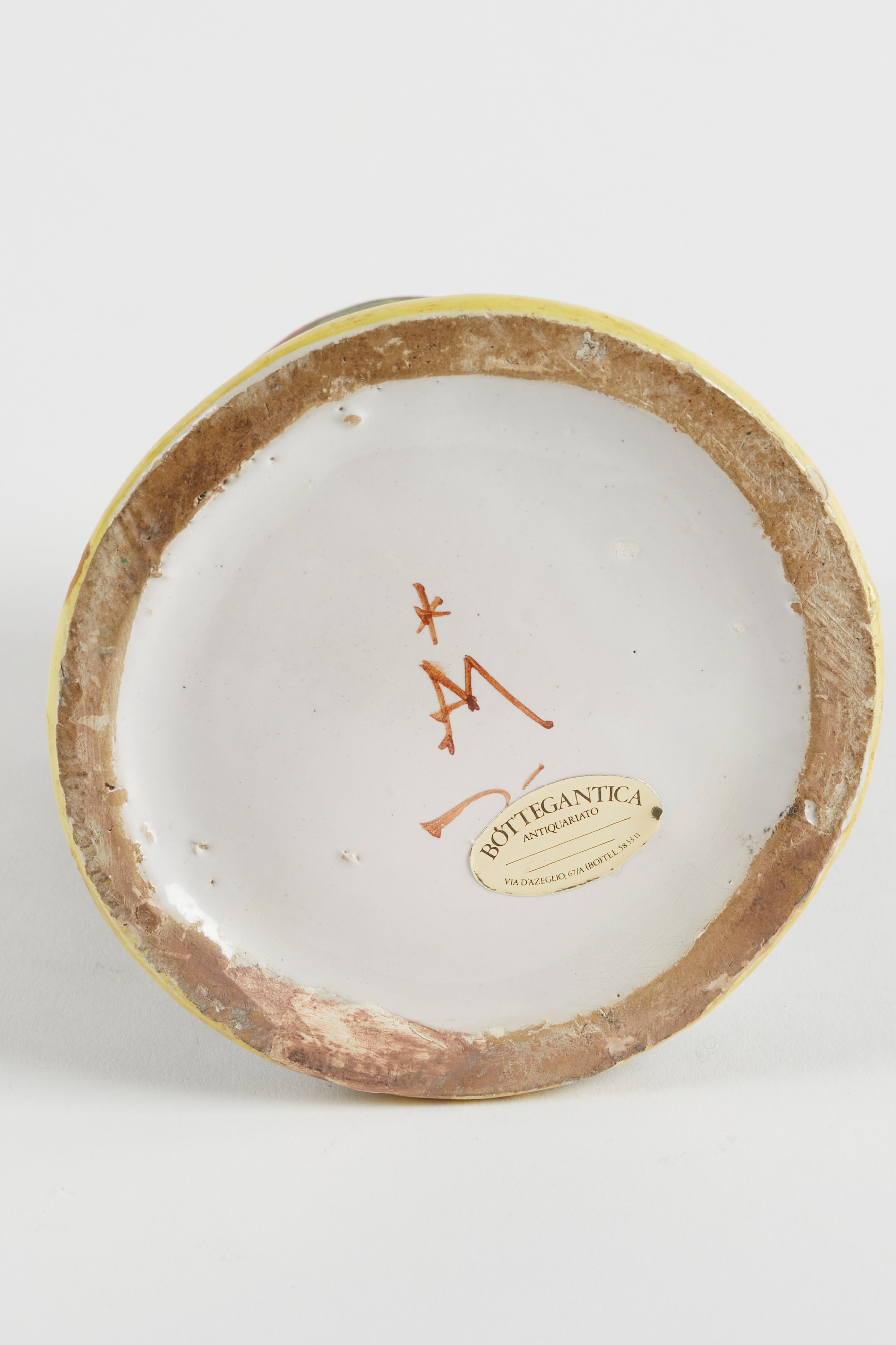 Angelo Minghetti - Versatoio in ceramica policroma decorato con figure religiose