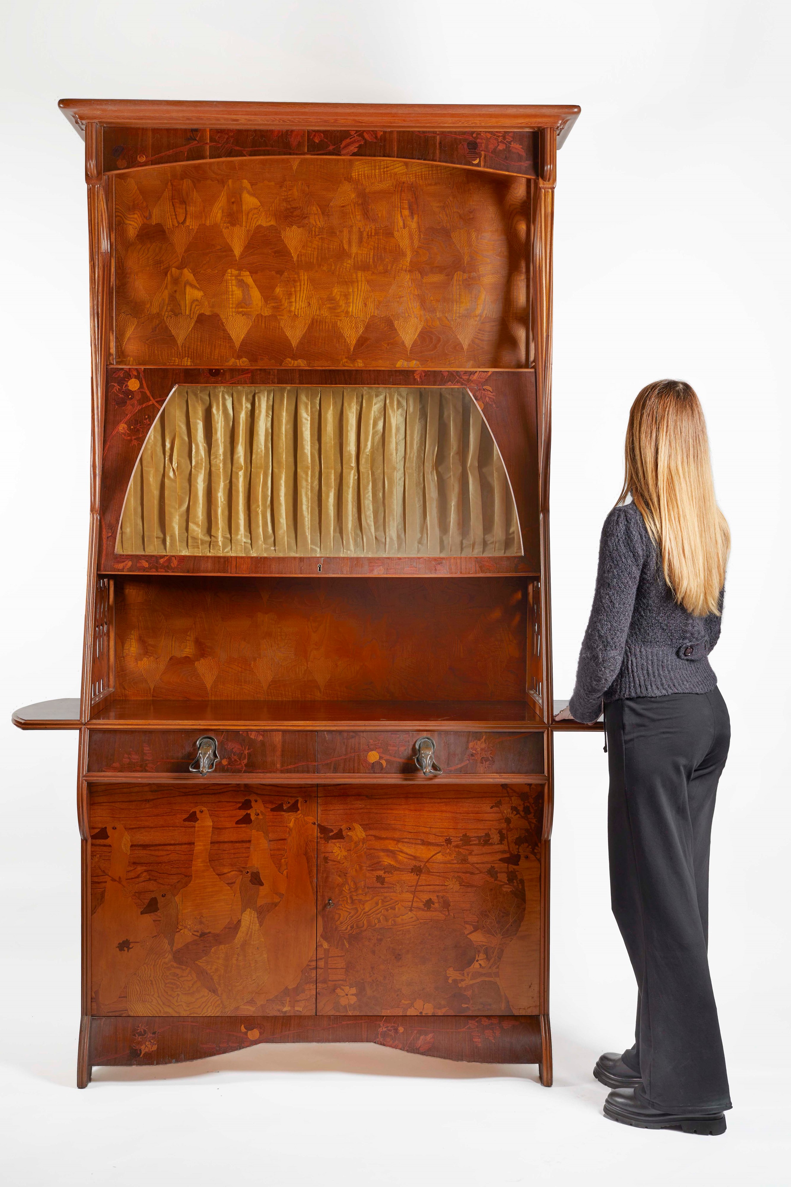 Louis Majorelle - Buffet in legno impiallacciato e intarsiato