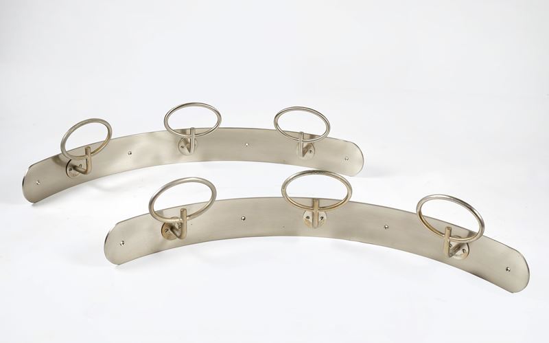 Sergio Mazza : Coppia di appendiabiti ricurvi  - Asta Design e Arti Decorative - Fidelis Auctions