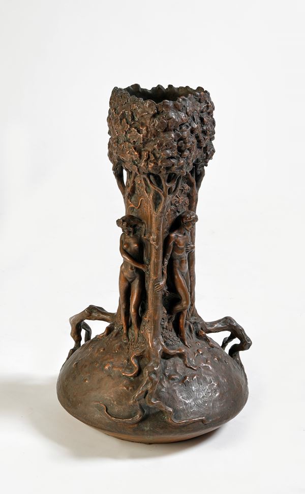 Achille Tamburlini,Raffaele Carbonaro - Grande vaso in terracotta galvanizzata in rame