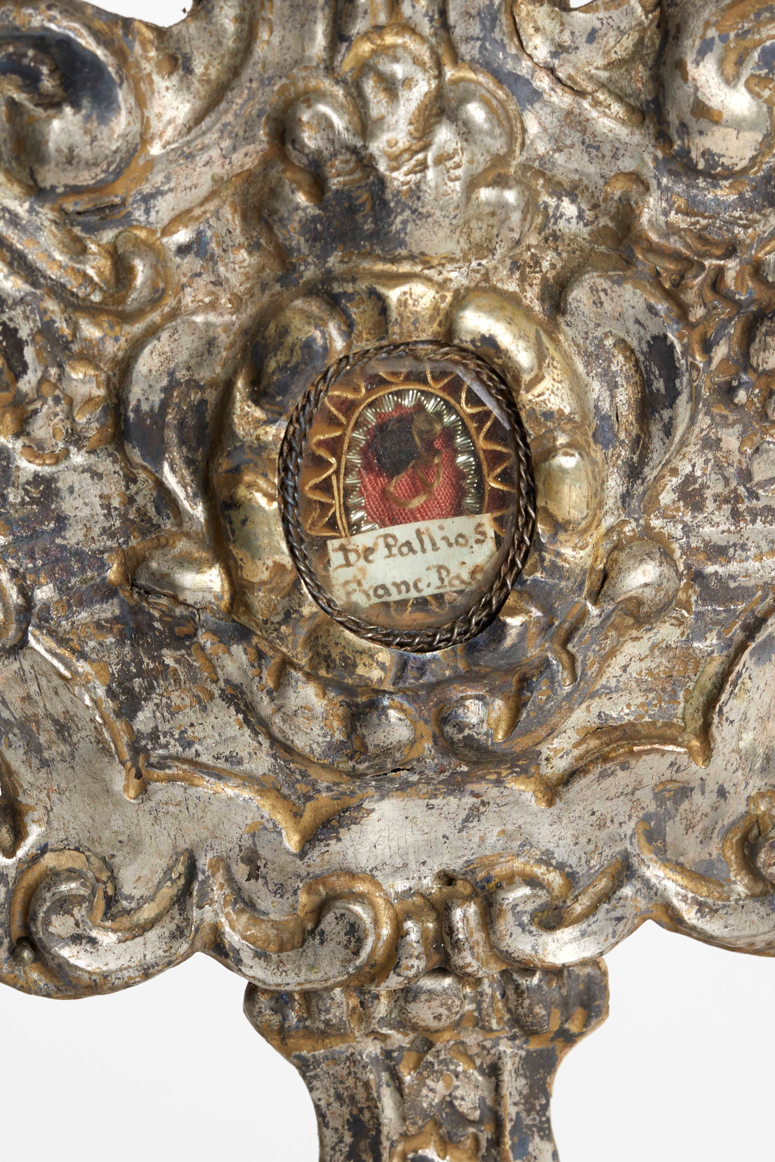 Reliquiario in legno e lamina d'argento, XVIII secolo
