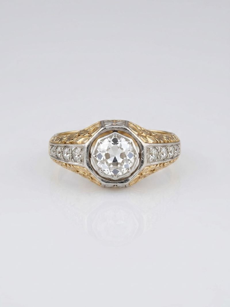 Anello in oro giallo e bianco  - Asta  Argenti, Fashion Vintage e Preziosi - Fidelis Auctions