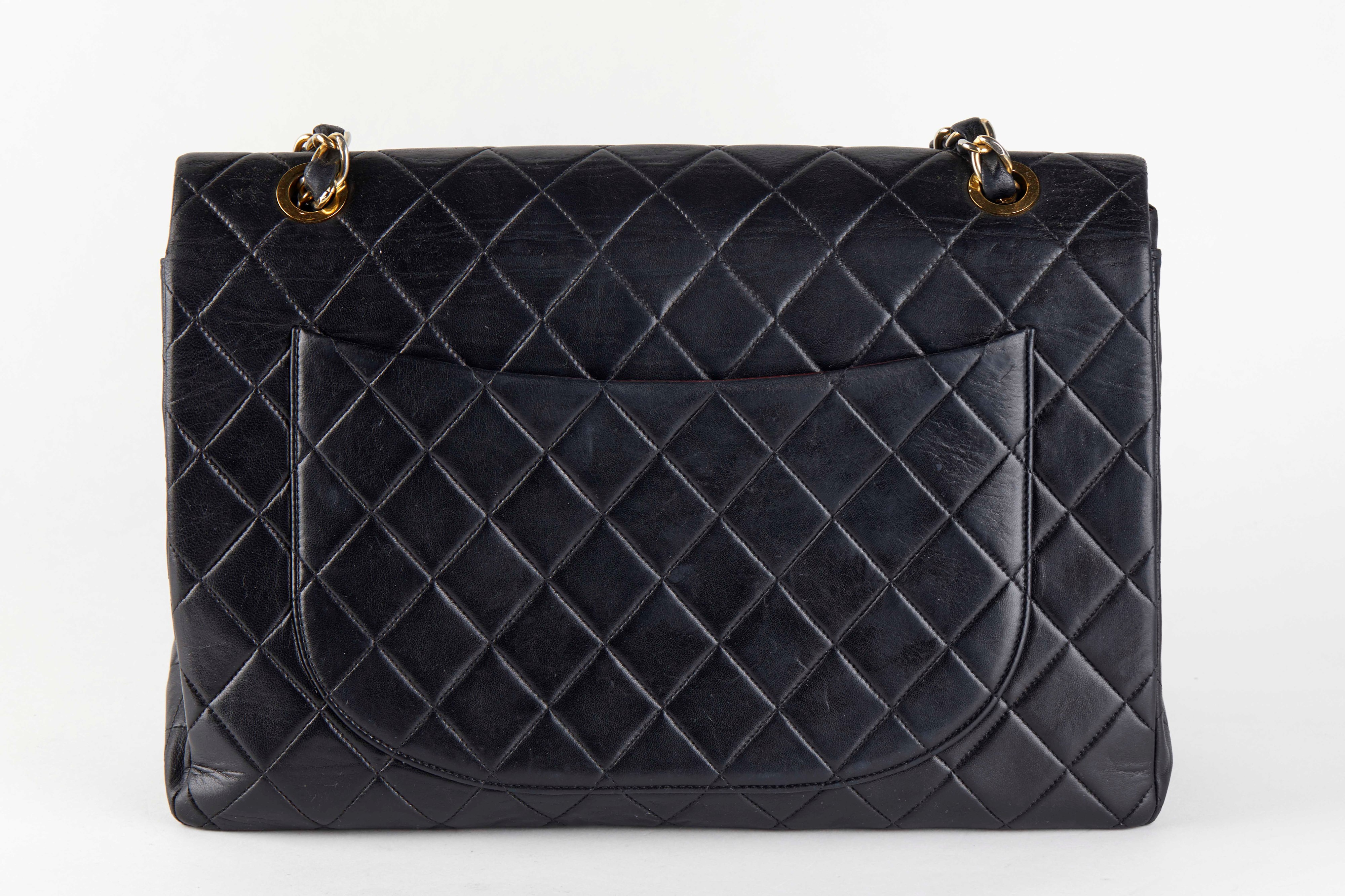 Chanel - Borsa modello Timeless Maxi in pelle di agnello matelassé