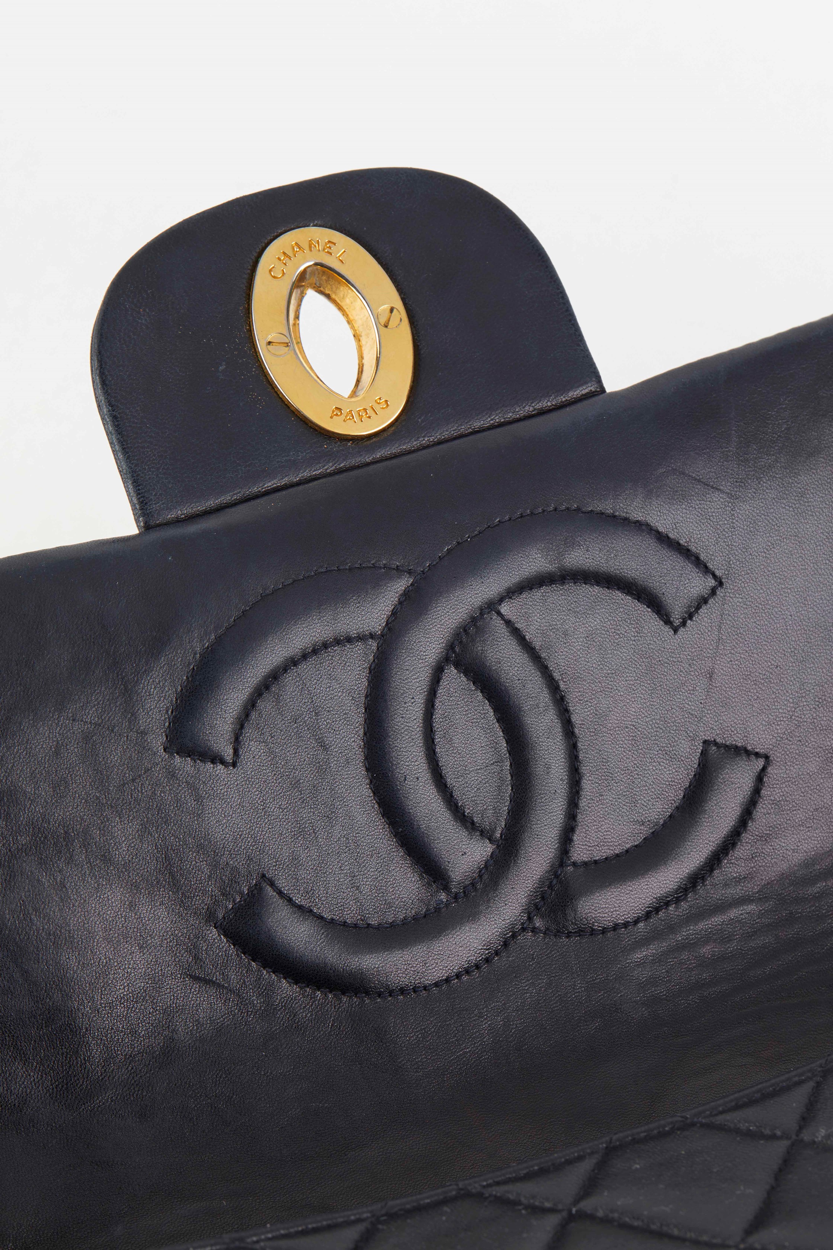 Chanel - Borsa modello Timeless Maxi in pelle di agnello matelassé