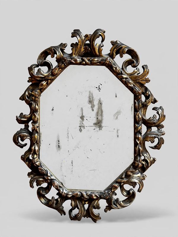 Specchiera in legno dorato
