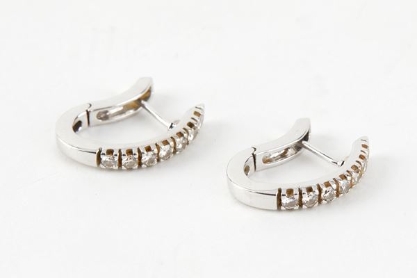 Orecchini in oro bianco