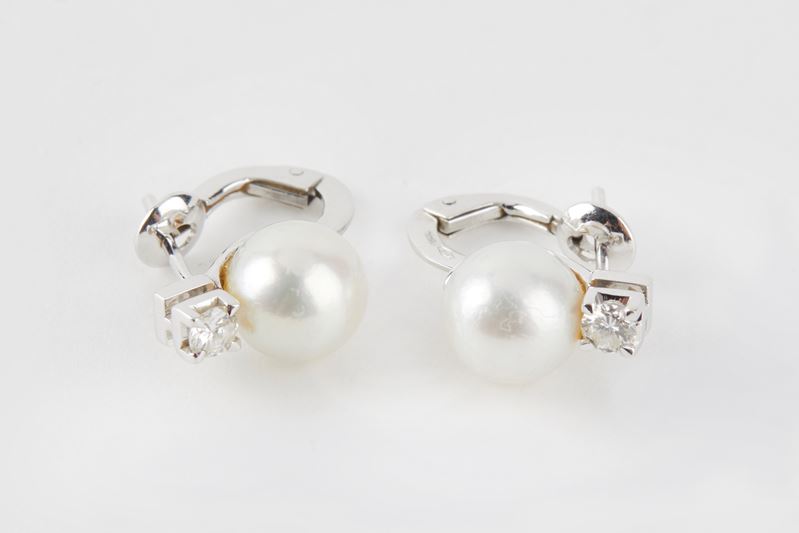 Orecchini in oro bianco  - Asta  Argenti, Fashion Vintage e Preziosi - Fidelis Auctions