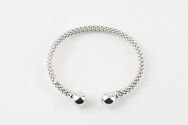Bracciale semirigido in oro bianco