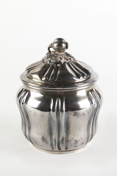 Porta bon bon, argento 800, cm 14,5x10x11