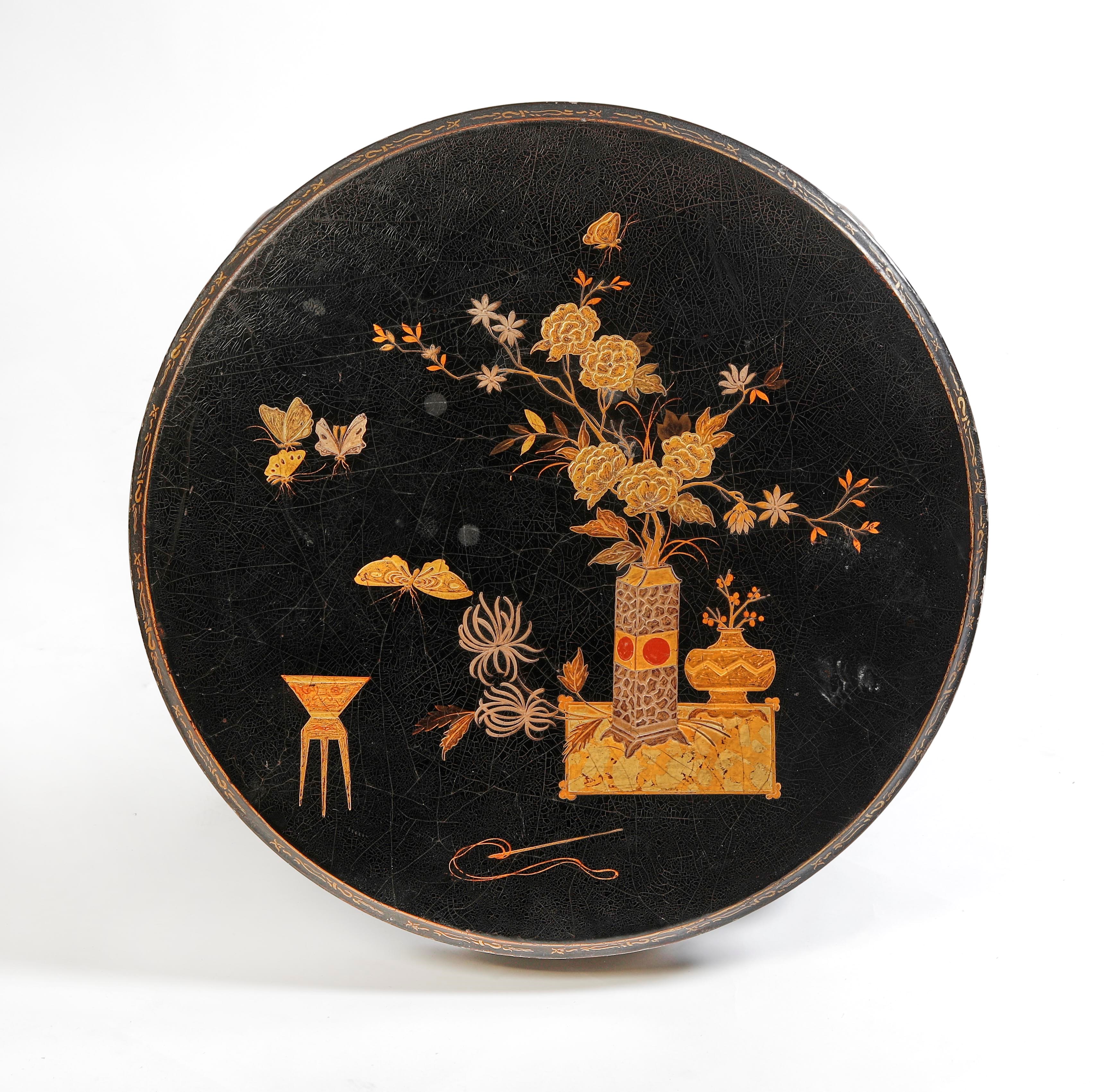 Tavolino in stile orientale