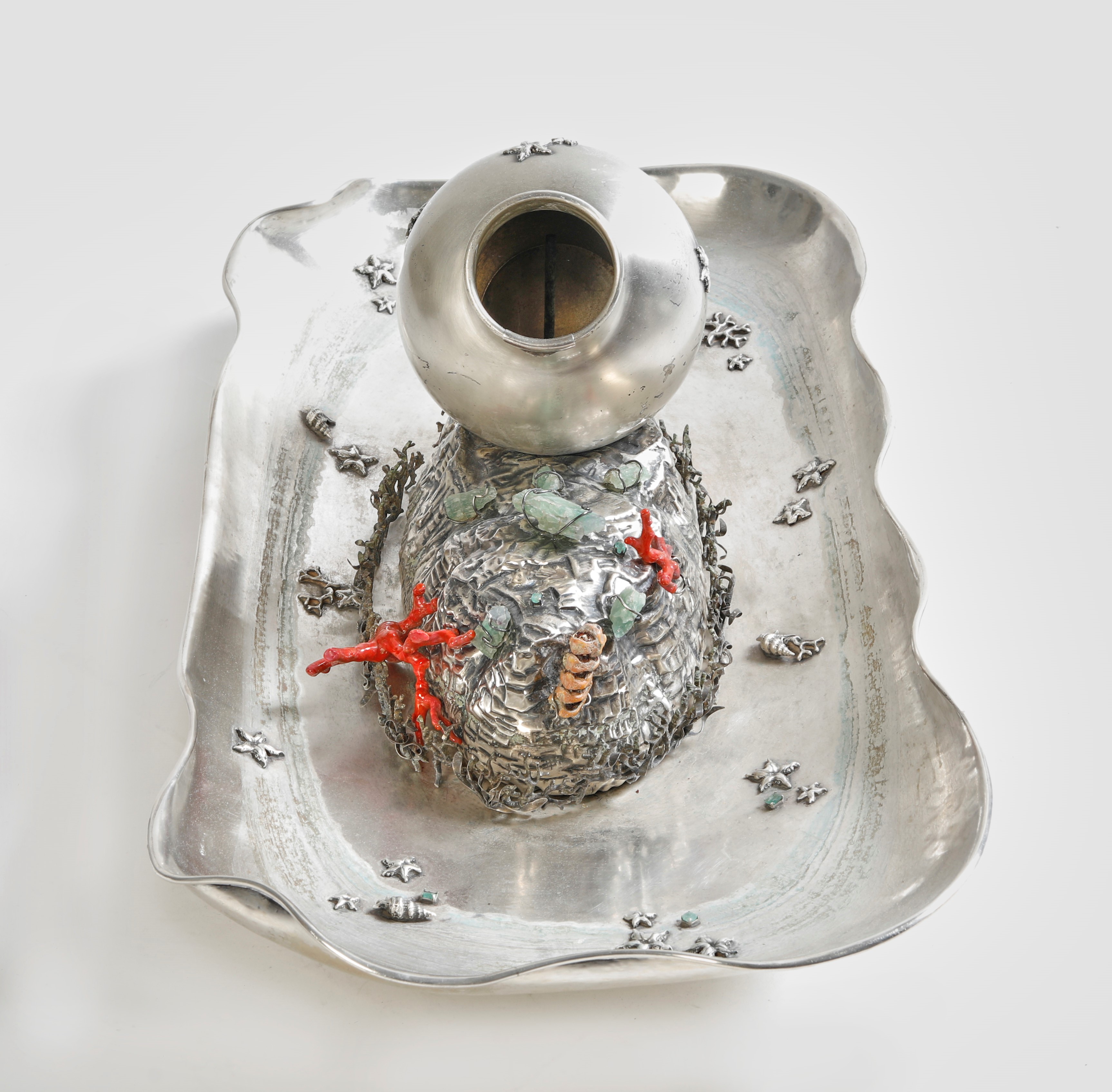 Grande Fontana in argento 800 lavorata a mano a tema marino.