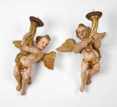 Coppia di Putti Reggicero