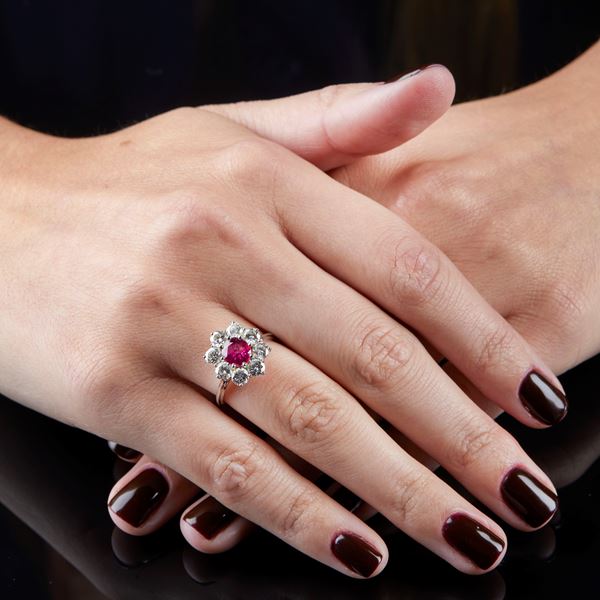 Anello con rubino