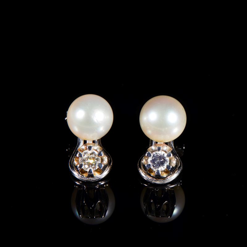 Orecchini in oro bianco  - Asta GIOIELLI E PREZIOSI - Fidelis Auctions