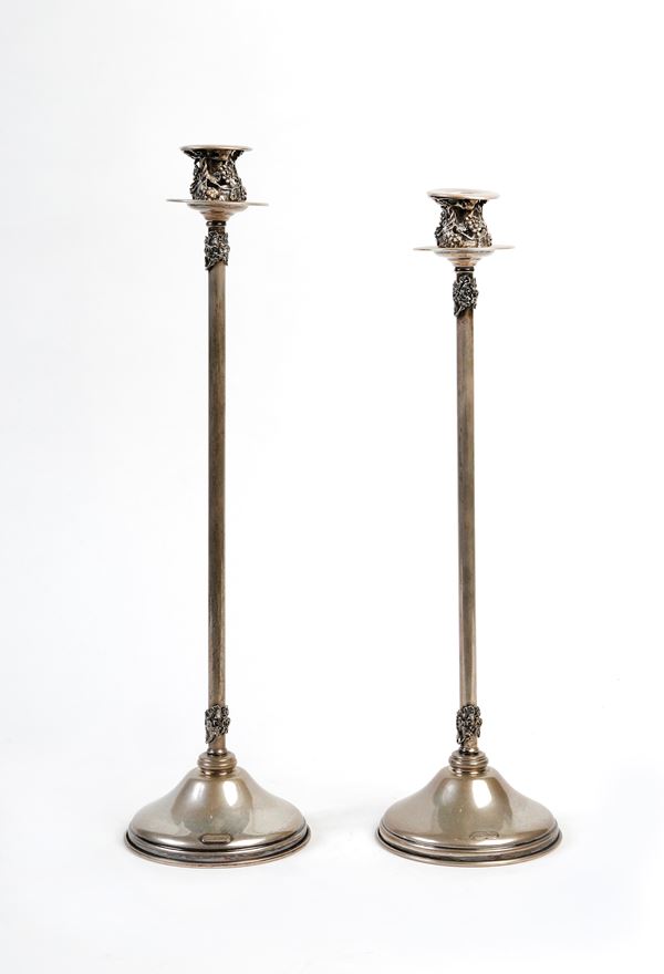 Coppia di candelabri in argento 800