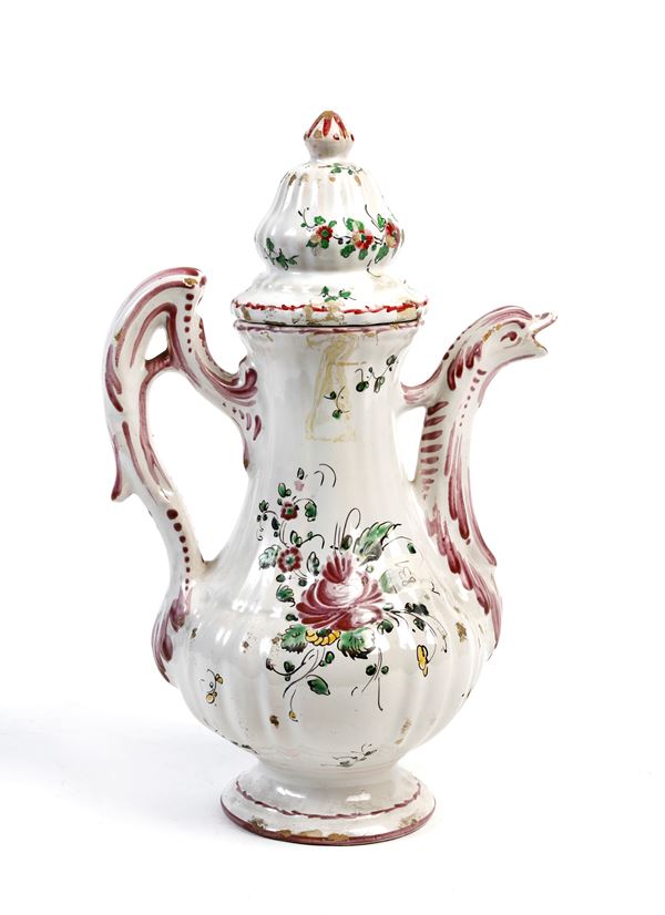 Brocca in ceramica smaltata
