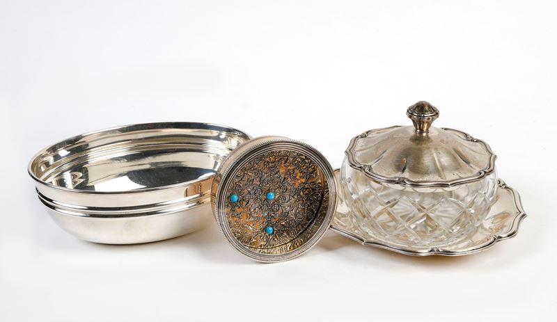 Lotto composto da tre oggetti in argento 800  - Asta Dimore Eclettiche: I Sessione - Vetri e Argenti - Fidelis Auctions